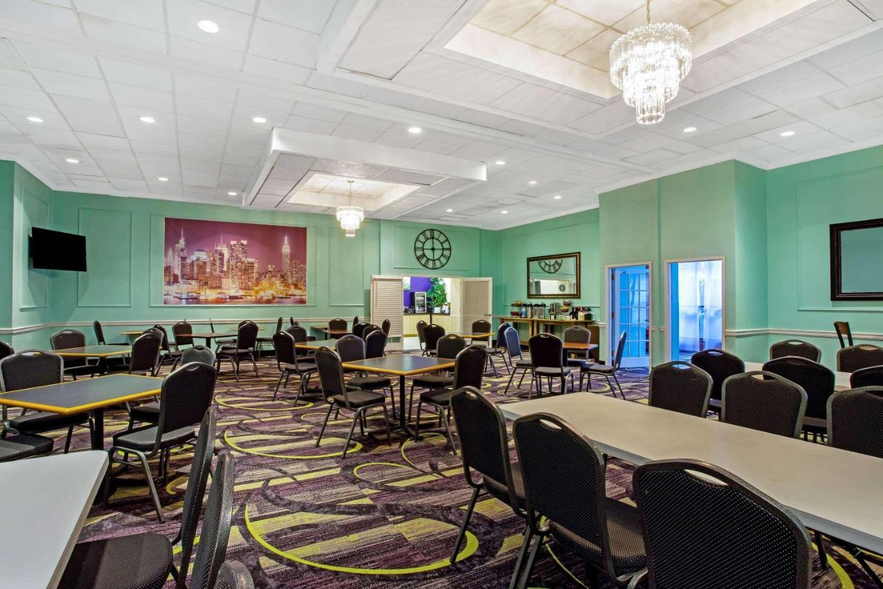 La Quinta By Wyndham Armonk Westchester Cnty Apt Exterior photo